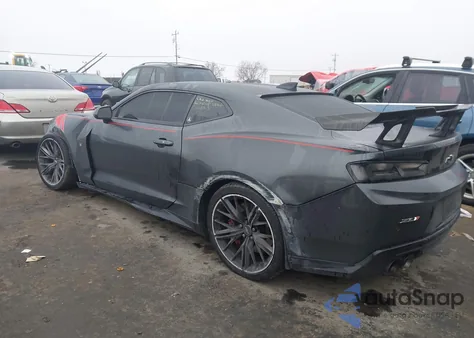 2017 Chevrolet Camaro Zl1 z USA, uszkodzony, nr VIN 1G1FJ1R61H0159103